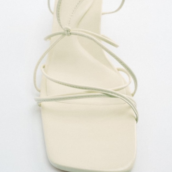 HEELED STRAPPY LEATHER SANDALS - Picture 2 of 7